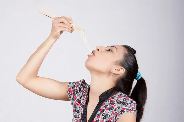 Γυναίκα φάει χυλοπίτες — Φωτογραφία Αρχείου