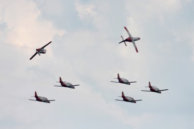 havadar grup akrobasi