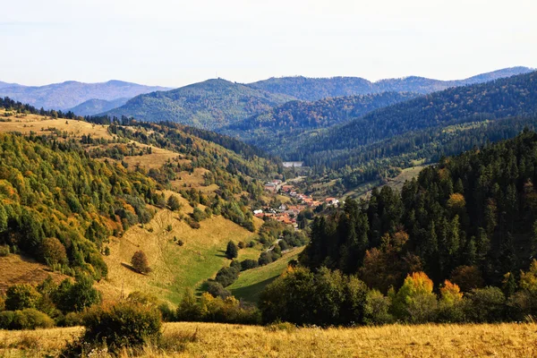 Dolina jesienią — Zdjęcie stockowe