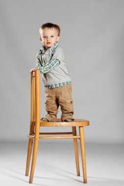 genç çocuk yürümeye başlayan çocuk