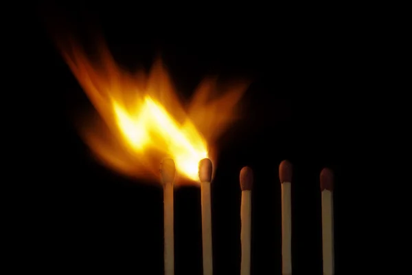 Burning wooden matchsticks — Stock Photo, Image