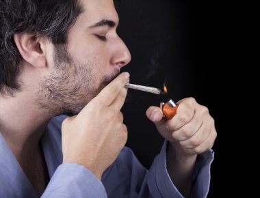 Yetişkin serseri bir ot aydınlatma