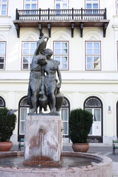 Fontein standbeeld in Boedapest — Stockfoto
