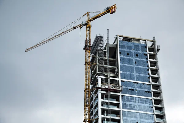 Construção de edifícios altos — Fotografia de Stock