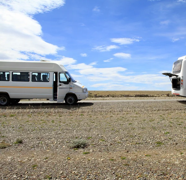 Minibus and Bus parking on Roadside — Stock Photo, Image