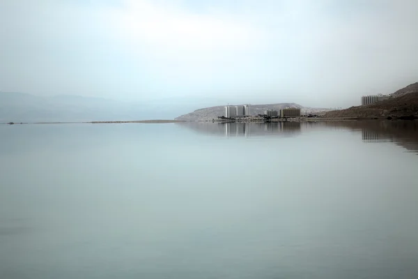 Отели на берегу Мертвого моря — стоковое фото