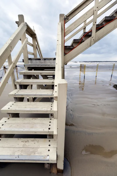 Treppe zur Rettungswache — Stockfoto