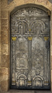 sinagog kapı