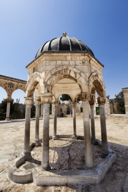 kubbe kaya bahçesinde yapısı