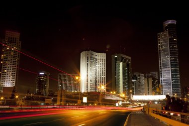 gece şehir ilçe girişinde