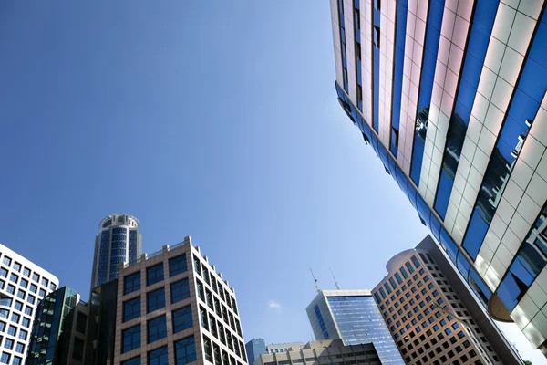 Edificios de oficinas por lotes — Foto de Stock