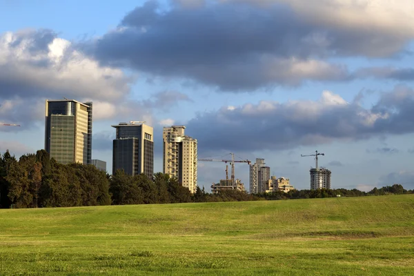 Parque & Edifícios — Fotografia de Stock