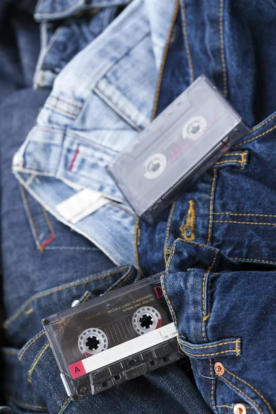 Cassetes de áudio em Denim — Fotografia de Stock