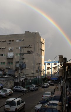 kentsel kış gökkuşağı