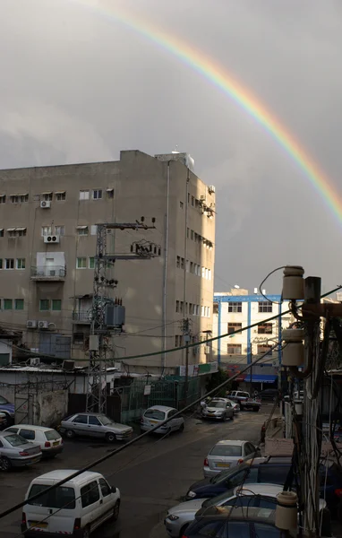 Arco iris de invierno urbano — Foto de Stock