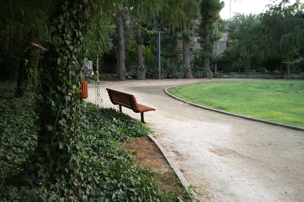 Banco en el Jardín — Foto de Stock