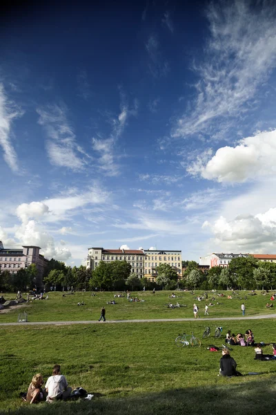 Fritid i gorlitzer park berlin Tyskland — Stockfoto