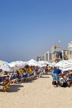 yaz plaj tel-Aviv'de