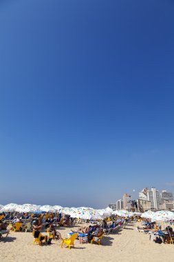 yaz plaj tel-Aviv'de