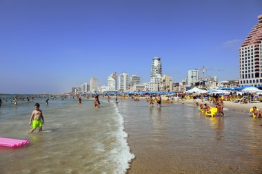 yaz plaj tel-Aviv'de