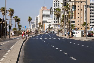 yaz plaj tel-Aviv'de