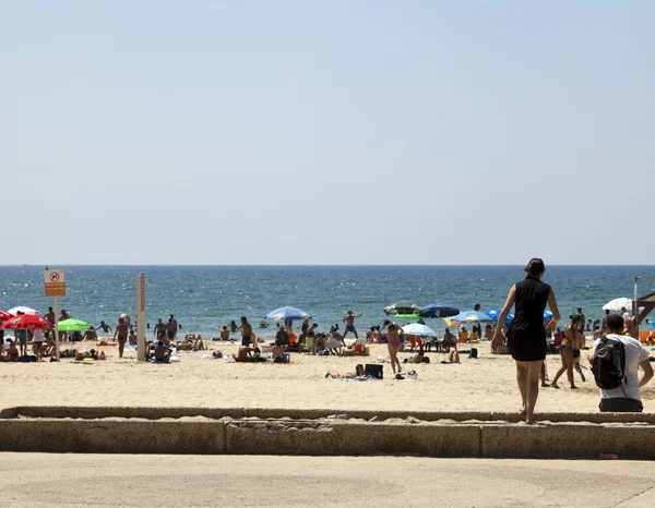 夏天在特拉维夫的海滩 — 图库照片