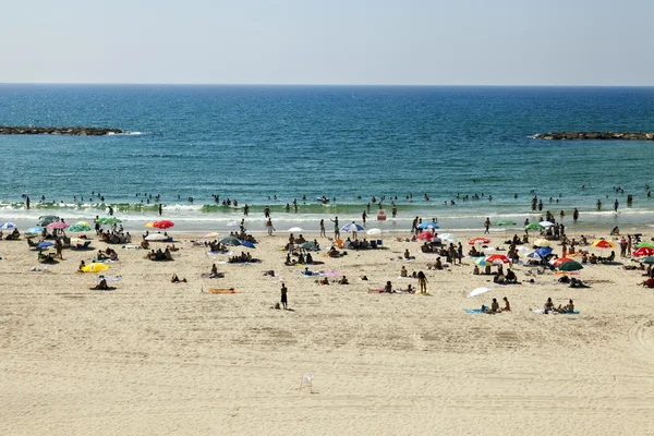 Estate in spiaggia a Tel Aviv — Foto Stock