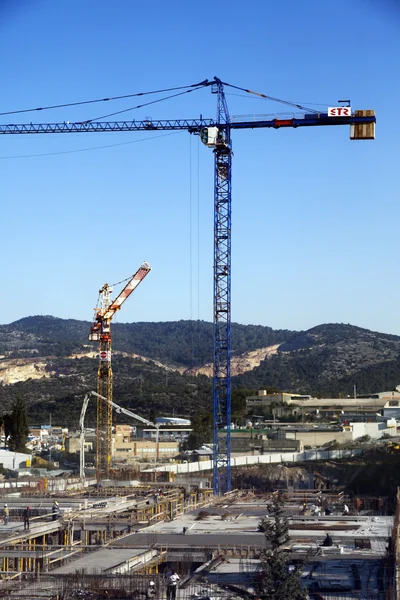 Baustelle zwischen Hügeln — Stockfoto