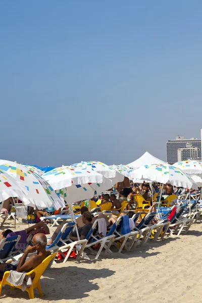 Léto na pláži v tel Avivu — Stock fotografie