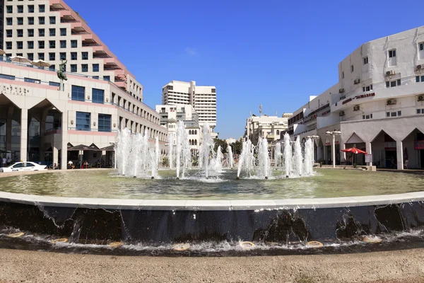 Fontanna przy plaży w st. alenbi tel-aviv — Zdjęcie stockowe