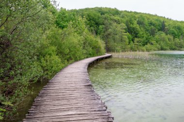 plitvice lake ahşap yolunda