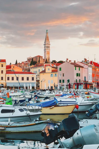 Rovinj Aconchegante Pequena Cidade Velha Beira Mar Com Porto Península — Fotografia de Stock