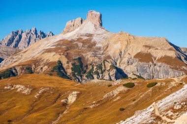 Tre Cime di Lavaredo Dağı yakınlarındaki özel dağ zirveleri (Drei Zinnen), Sexteni Vadisi, İtalya 'daki Trentino-Alto Adige