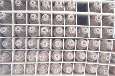 Kağıt kutusu ampul kadar kapalı