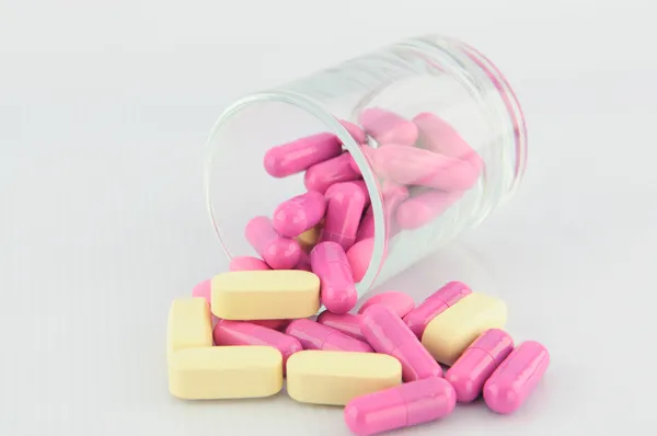 Medicament comprimat și capsulă în sticlă — Fotografie, imagine de stoc