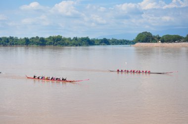 Nongkhai, Tayland-Ekim 20: geleneksel Tay uzun tekneler rekabet
