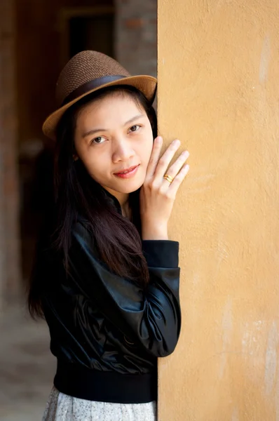 Ritratto bella ragazza asiatica — Foto Stock