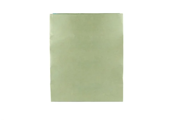 Коричневый бумажный пакет на белом фоне — стоковое фото