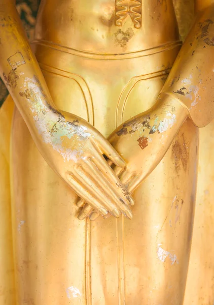 Geschlossene Hand des Buddha im Tempel von Thailand — Stockfoto