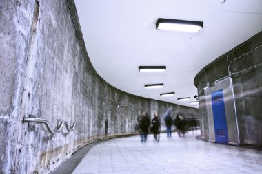 grunge koridor montreal metro istasyonu'na bir parçasıdır.