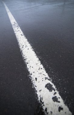 beyaz sokak çizgi bölen