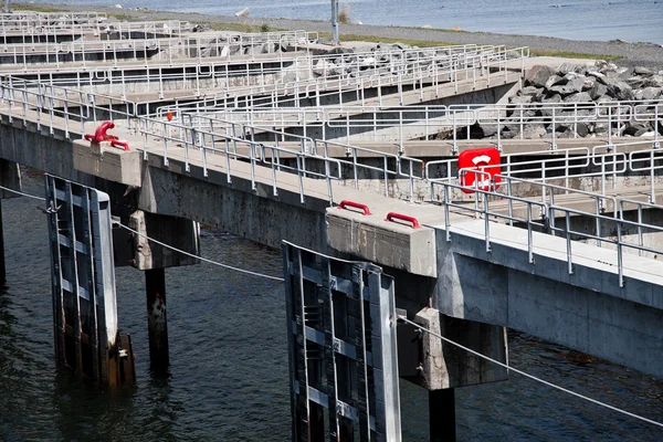 Pier och port — Stockfoto