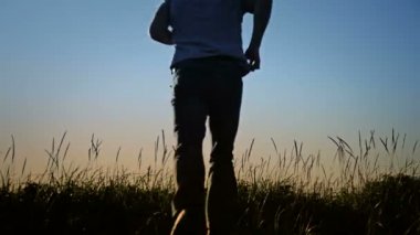 çim siluet üfleme kaybolan adam