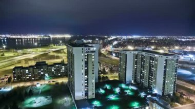 Montreal cityscape gece görünümü