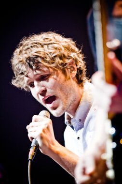 Montreal, Kanada - ö. 23 Mayıs 2013: ra ra riot metropol konser몬트리올, 캐나다-2013 년 5 월 23 일: 대도시에서 콘서트에 라스 라스 폭동.