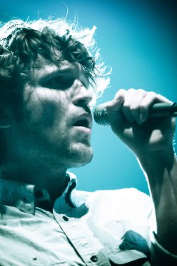 Montreal, Kanada - ö. 23 Mayıs 2013: ra ra riot metropol konser몬트리올, 캐나다-2013 년 5 월 23 일: 대도시에서 콘서트에 라스 라스 폭동.