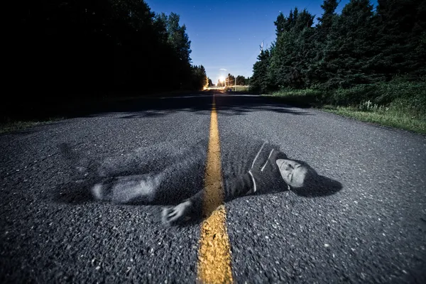 Empty Road With Dead Body's Ghost in the Middle — Stock Photo, Image