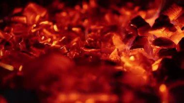 yavaş yanma şömine köz