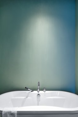 modern banyo yeşil yumuşak pastel renkleri kullanma