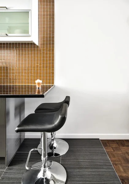 Modern Interior Room with beautiful Counter and Stools — Stock Photo, Image